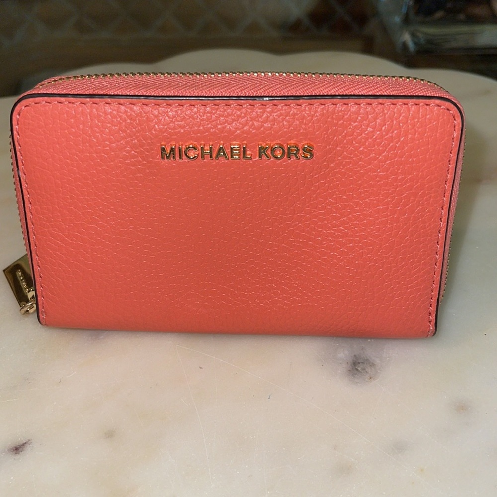 Michael Kors Coral Wallet - Picture 2 of 9